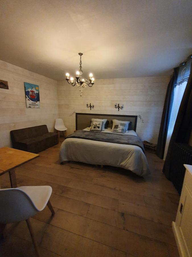 Bagnères-de-Luchon ル パティオ ド リュション Bed & Breakfast エクステリア 写真