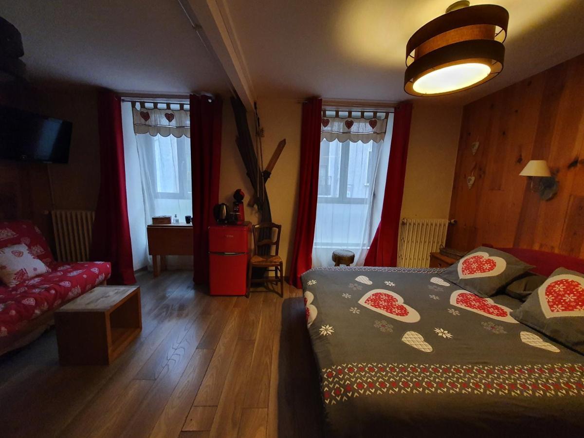 Bagnères-de-Luchon ル パティオ ド リュション Bed & Breakfast エクステリア 写真