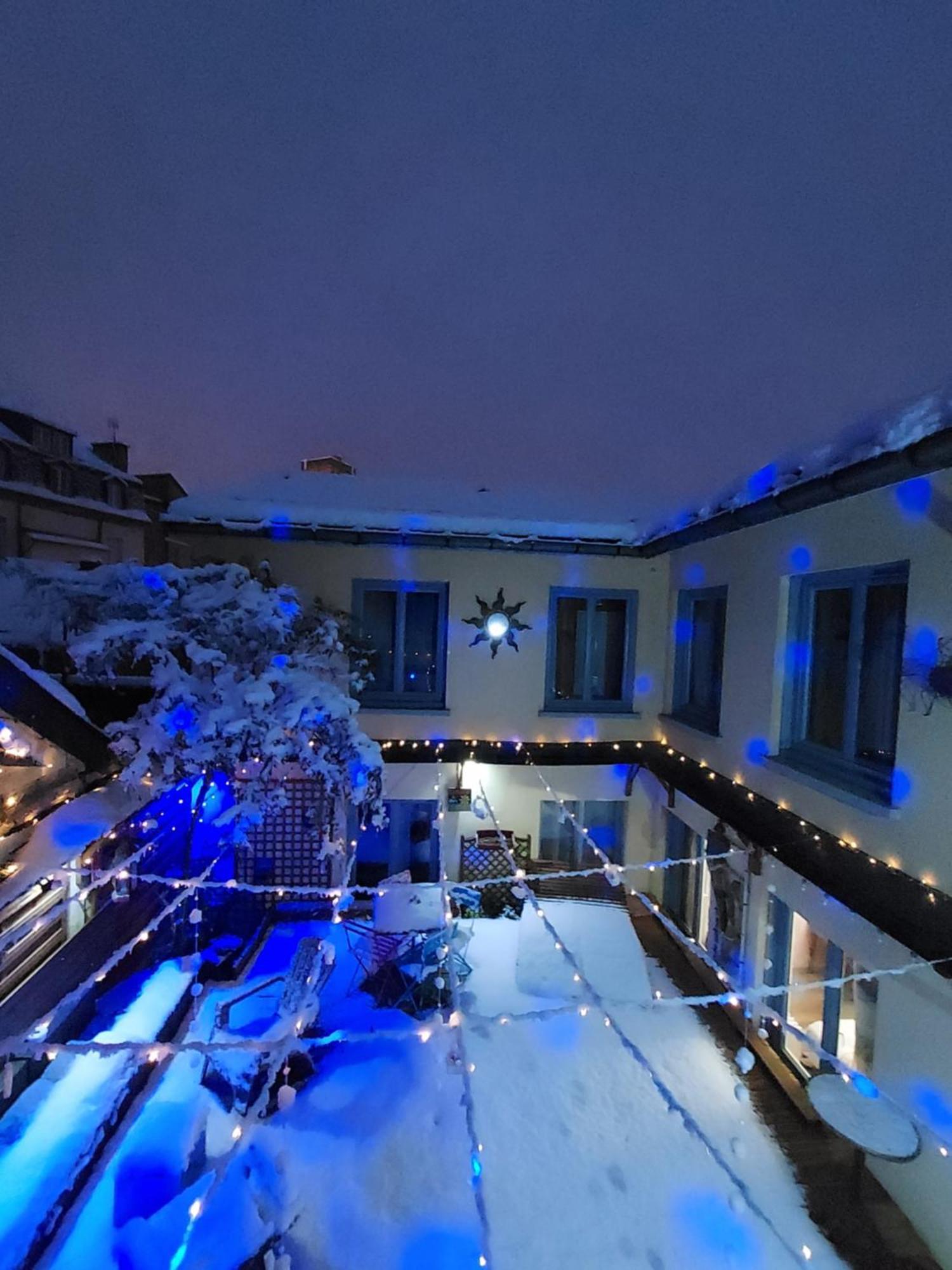 Bagnères-de-Luchon ル パティオ ド リュション Bed & Breakfast エクステリア 写真